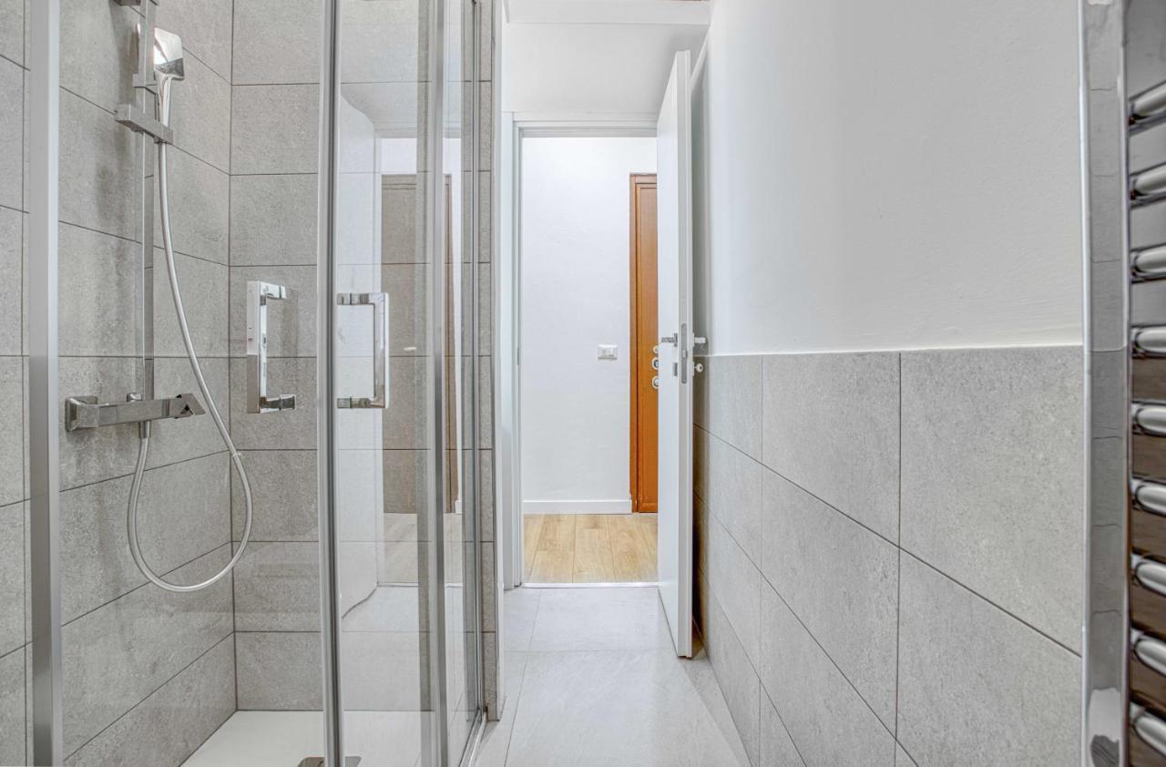 Joivy Warm And Inviting Flat With Balcony Appartement Milaan Buitenkant foto